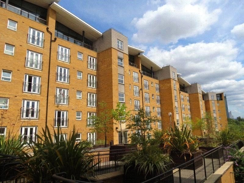 Flat Middlewood Street in Salford