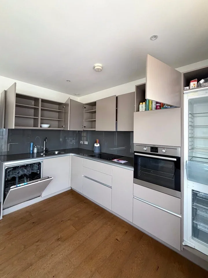 Flat Ottley Drive in Greater London