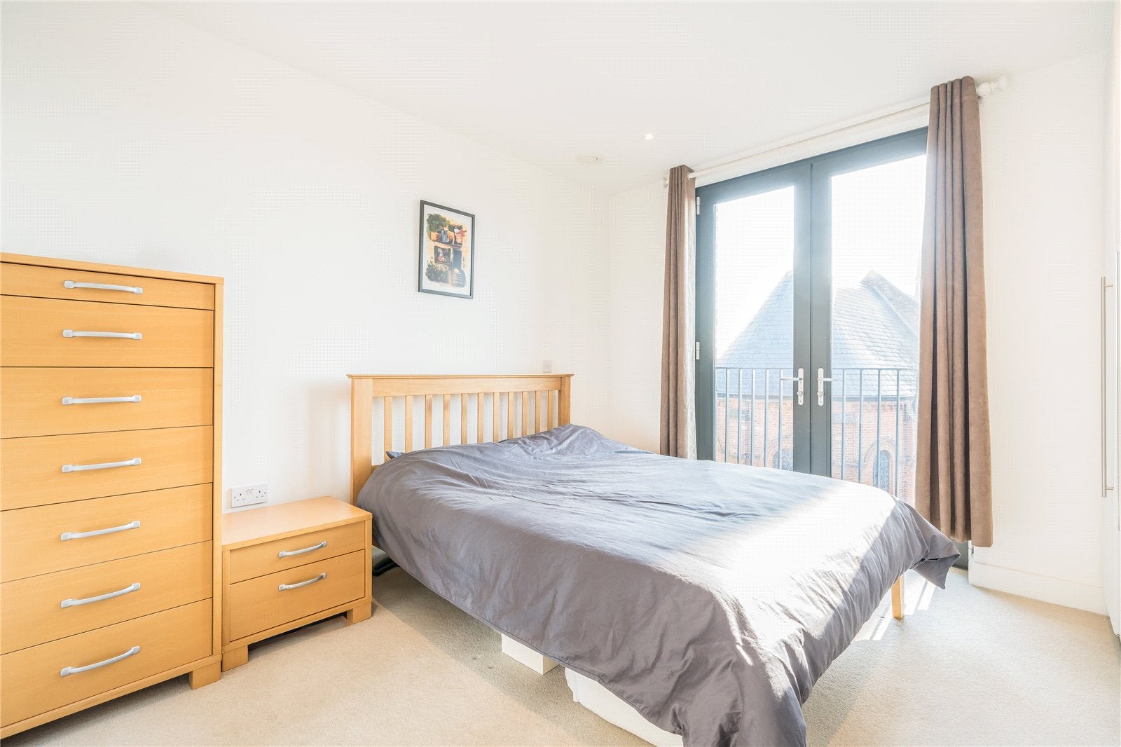 Flat Parkham Street in Greater London