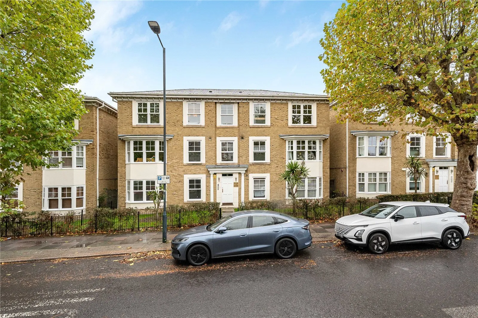 Flat Cavendish Road in Greater London