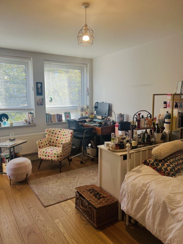 Room Queen's Gardens in City of Westminster