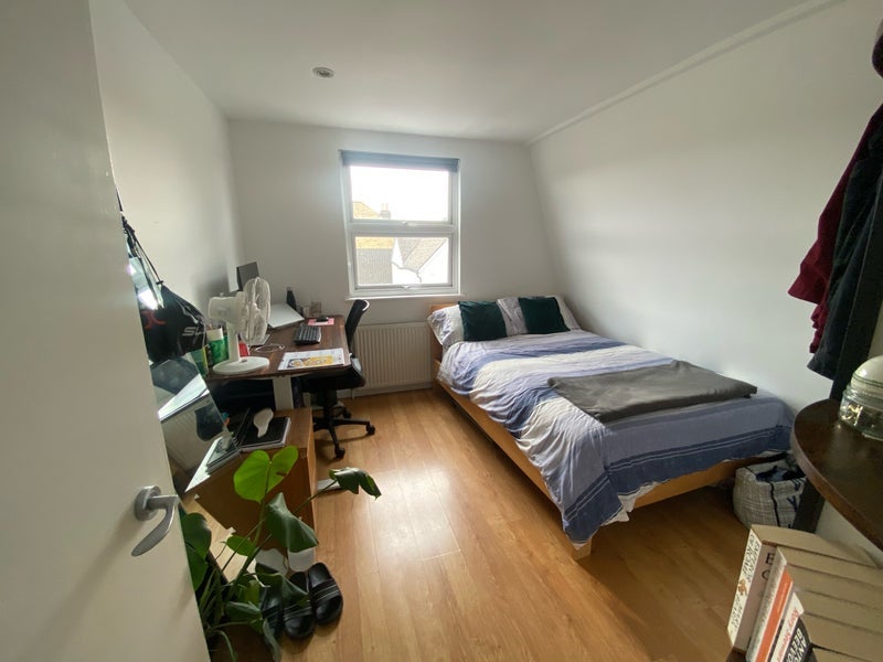 Flat Merton Road in Greater London