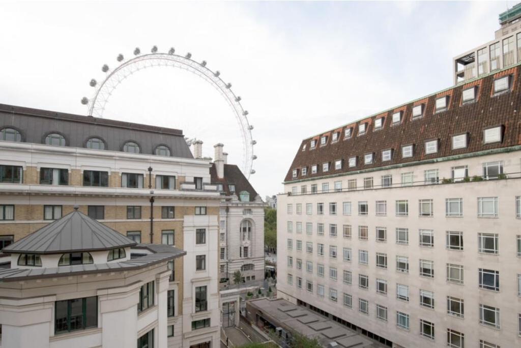 Flat Chicheley Street in Greater London