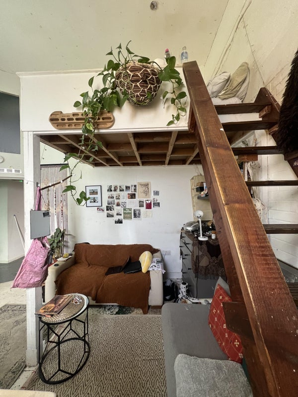 Room Overbury Road in Greater London