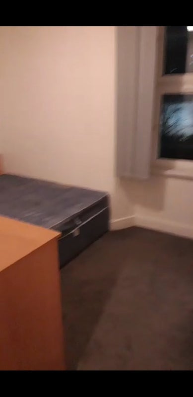 Room West Approach Road in City of Edinburgh