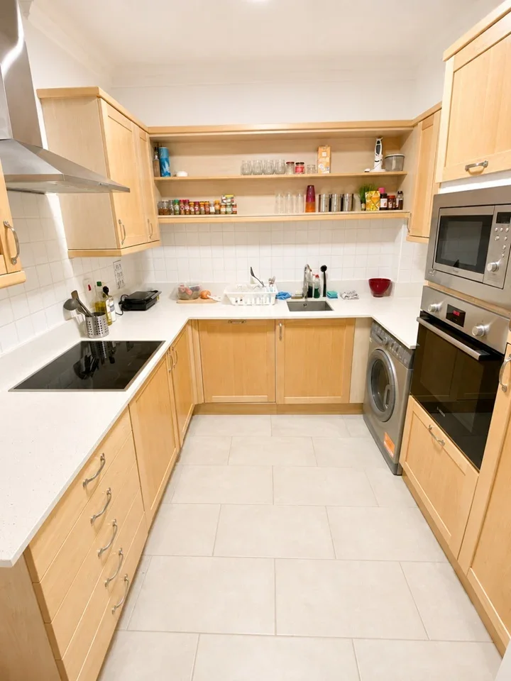 Room Lanark Square in Greater London