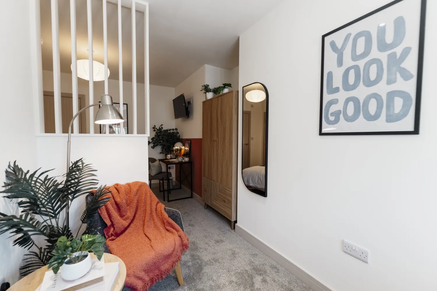 Room Queens Road in Nottingham