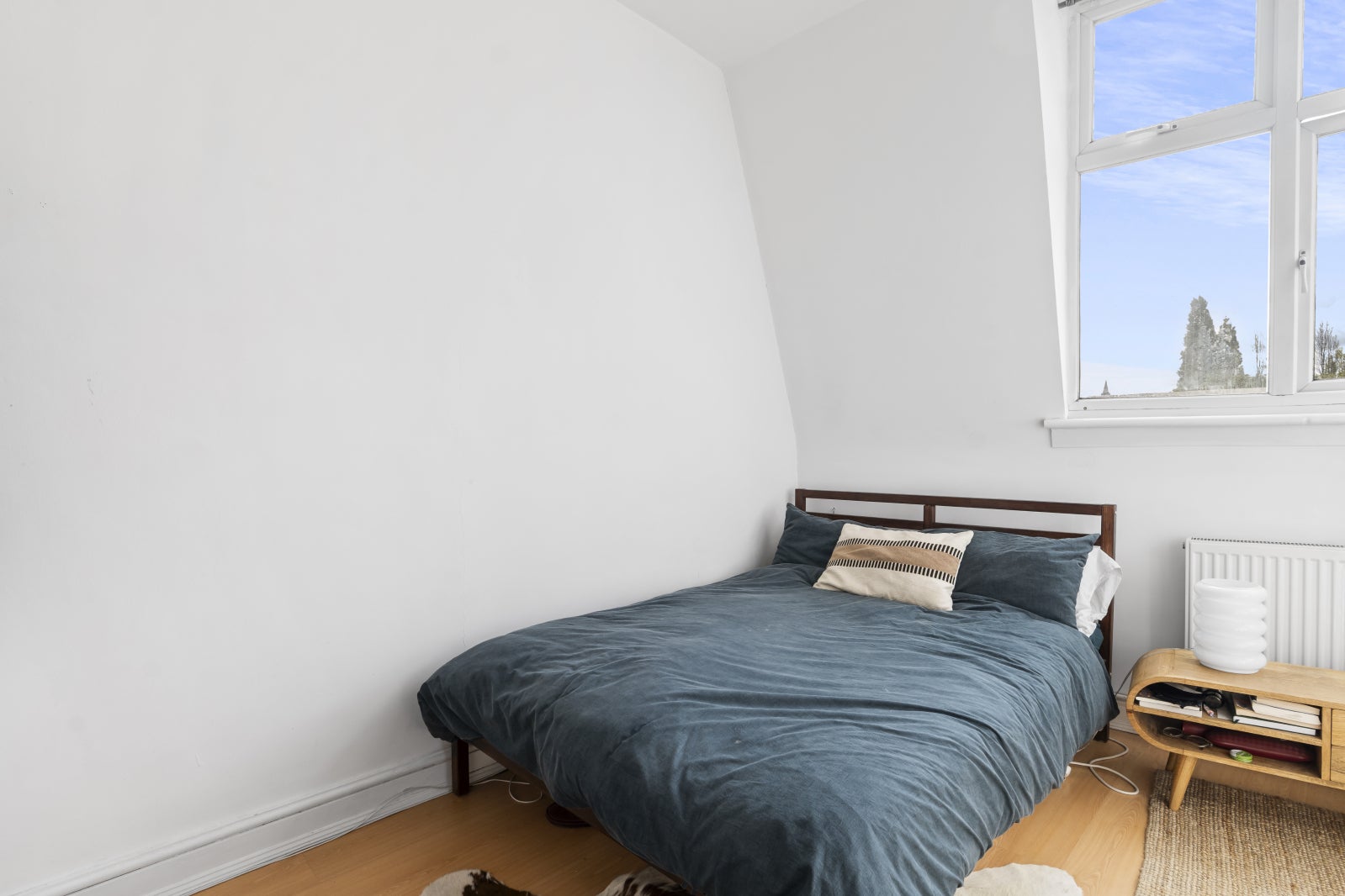 Flat Gosset Street in Greater London