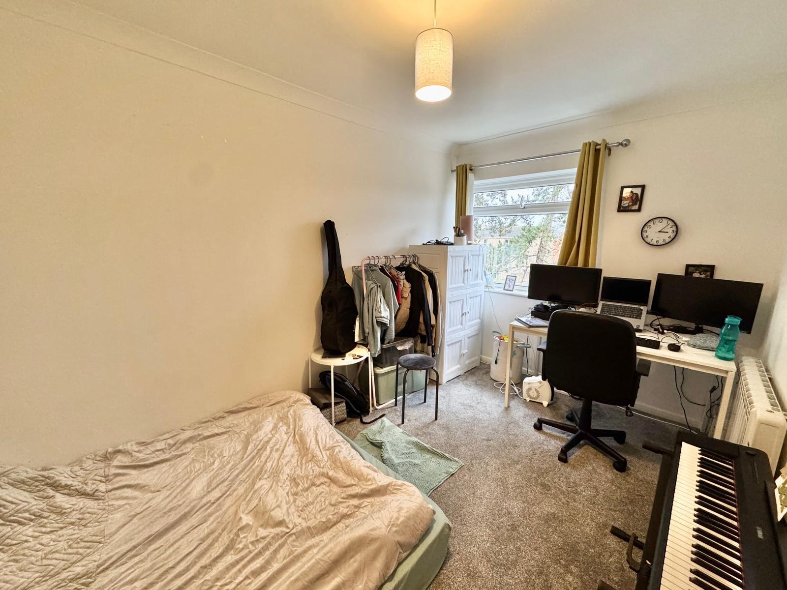 Flat Kirkwood Close in Peterborough