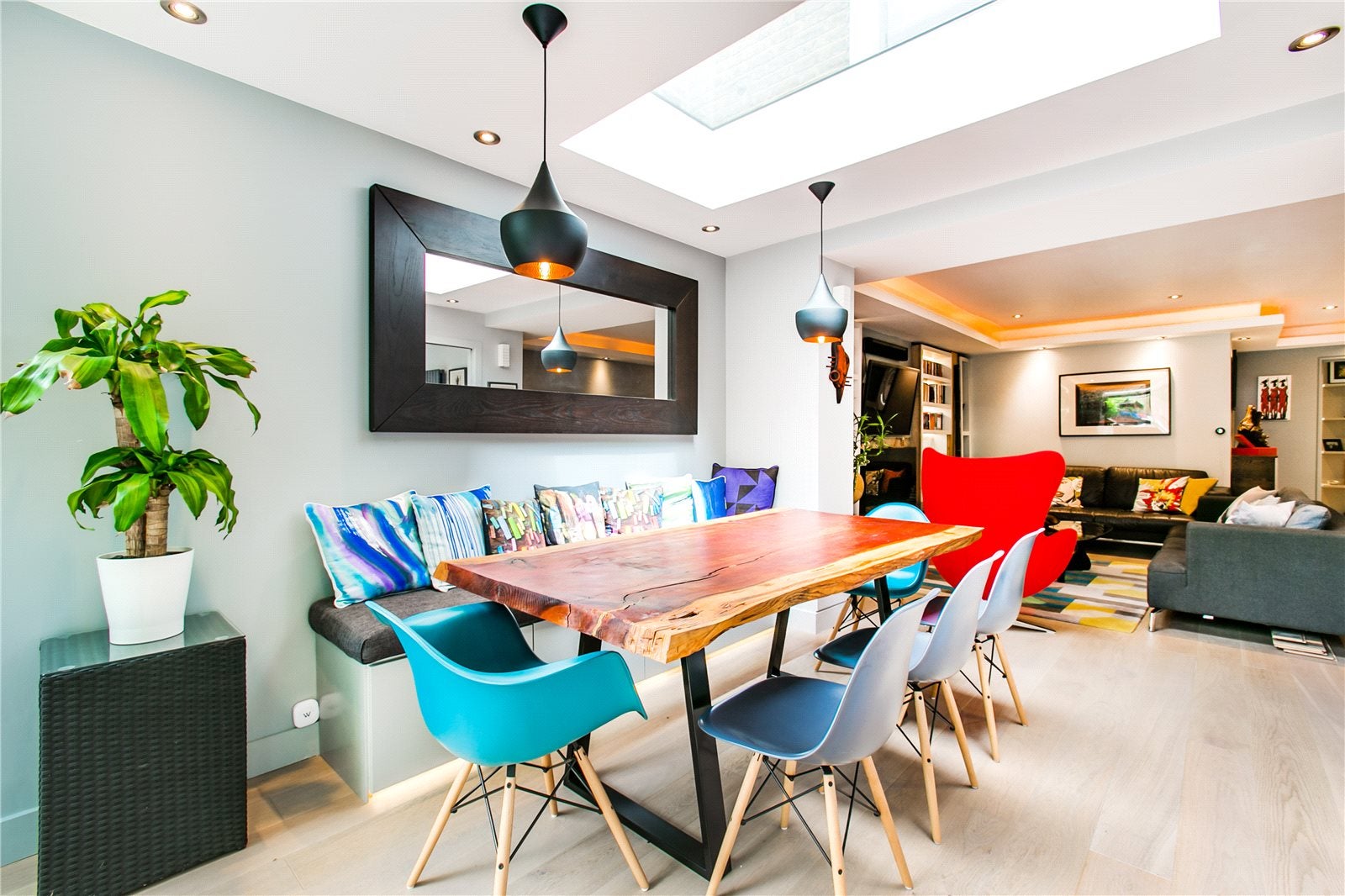 Flat Elsham Road in Greater London