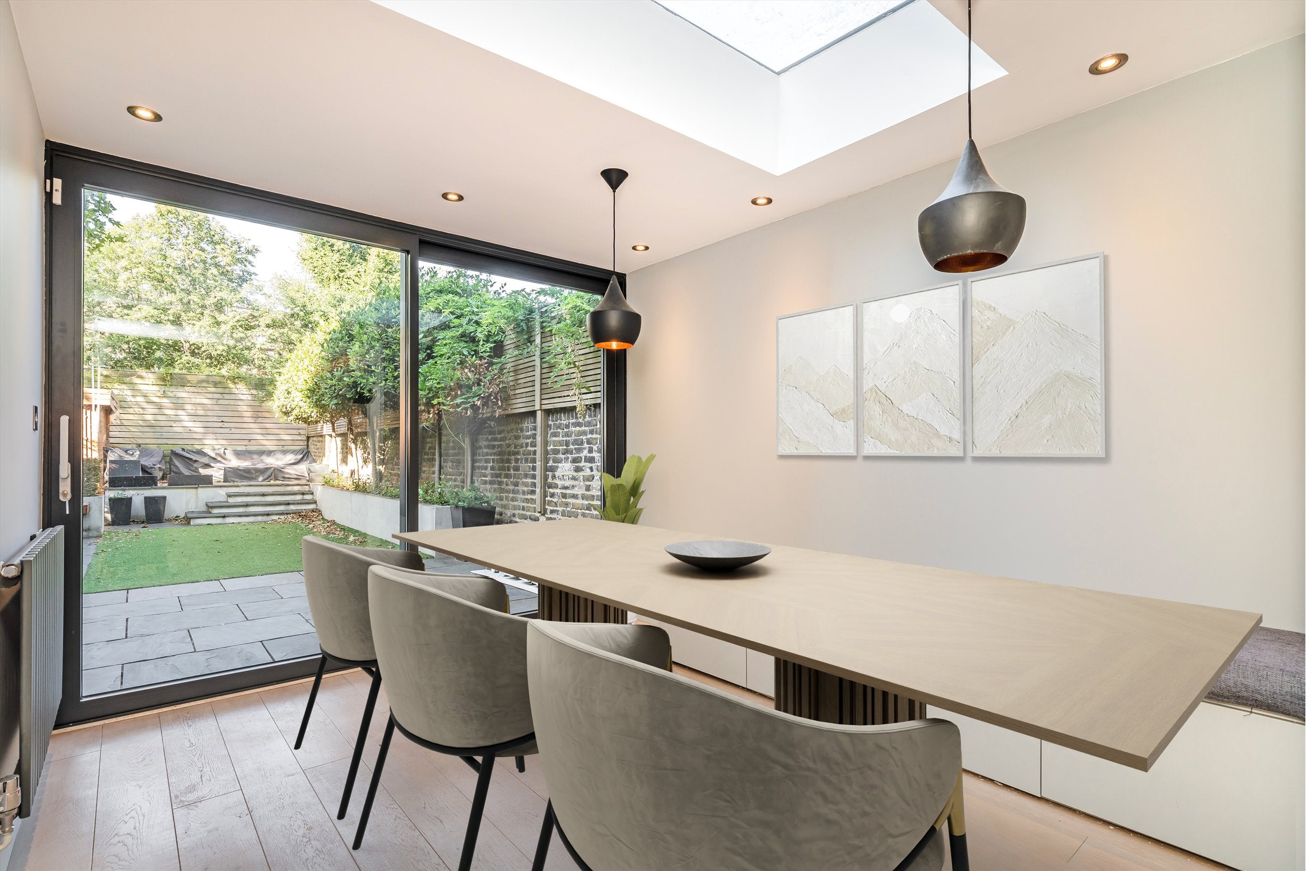 Flat Elsham Road in Greater London