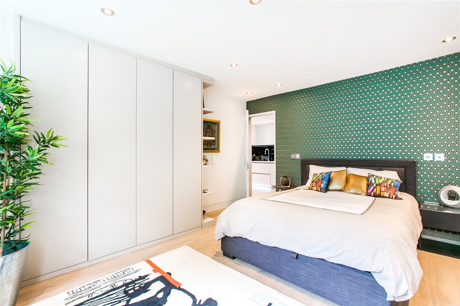 Flat Elsham Road in Greater London