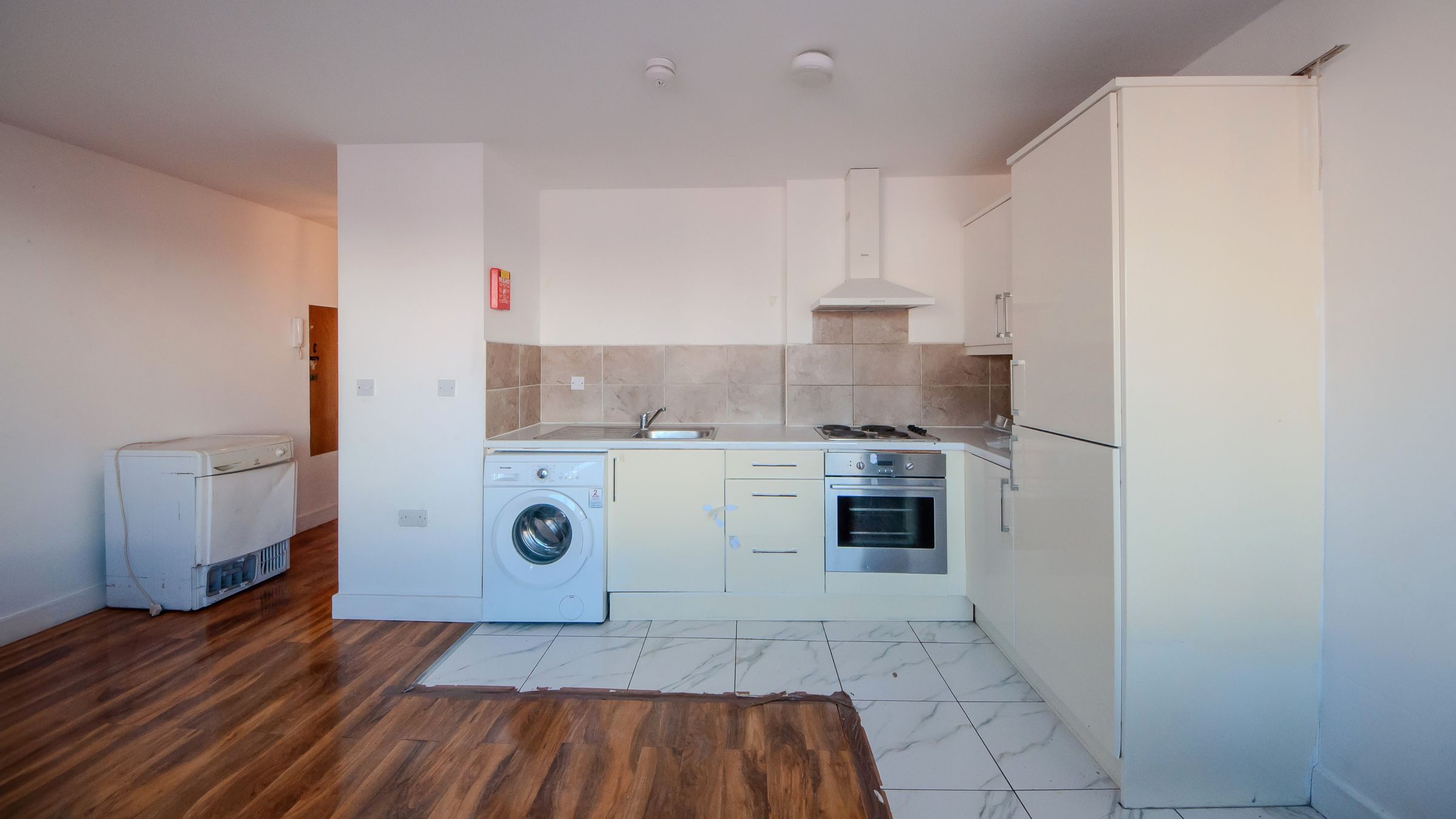 Flat Cranbrook Road in Greater London