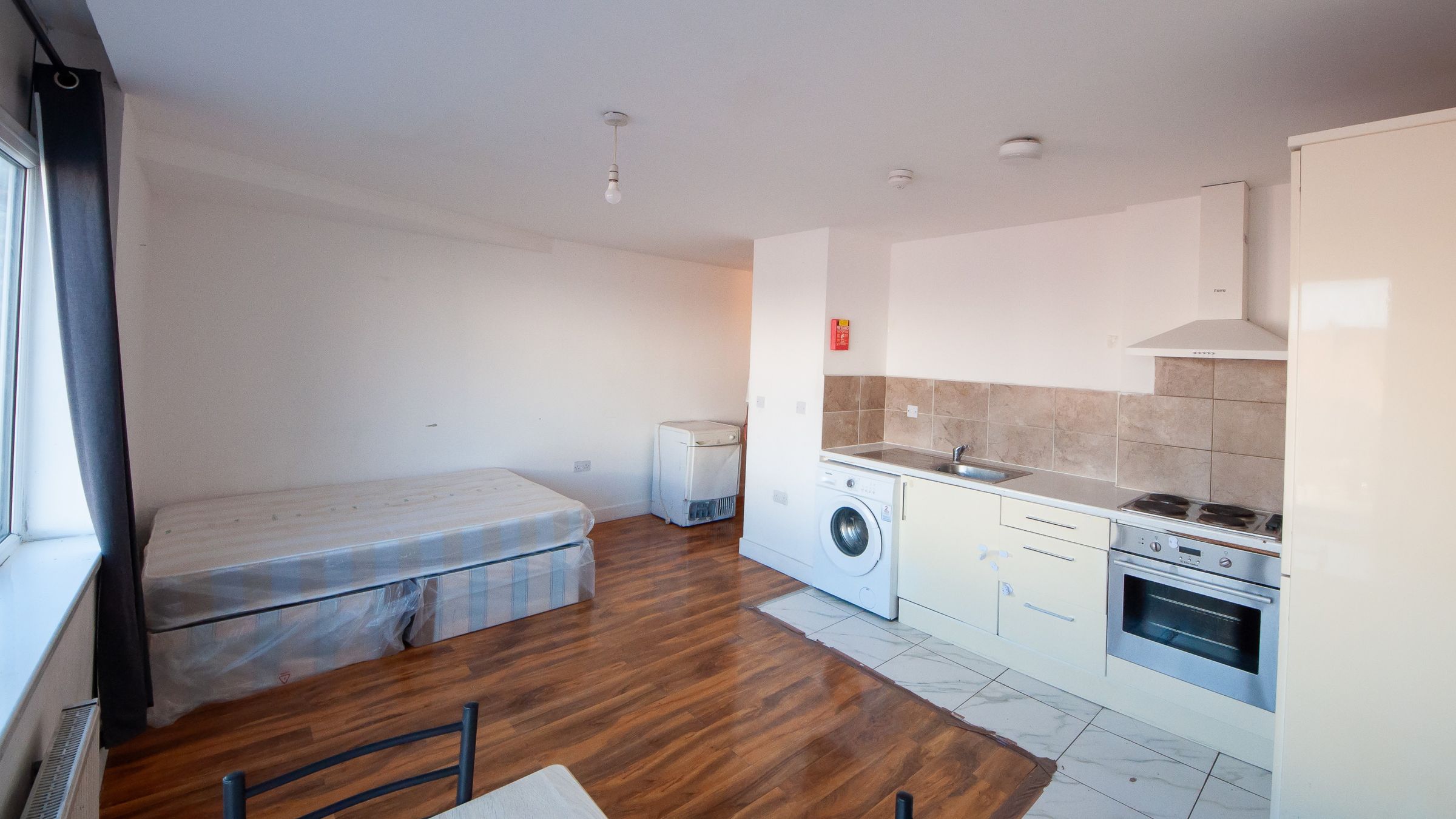 Flat Cranbrook Road in Greater London