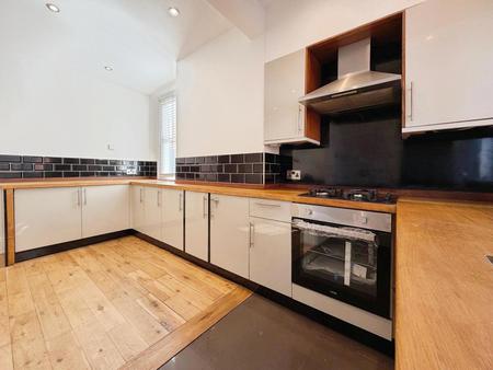 Flat Beresford Road in Reading