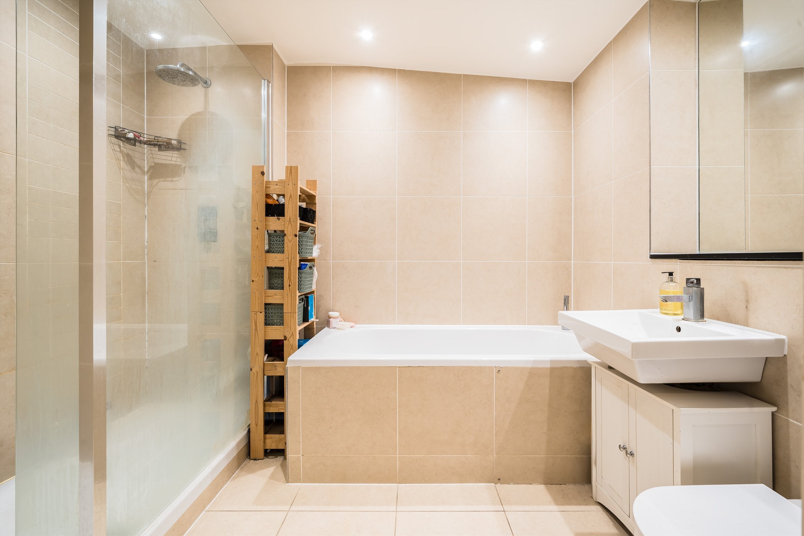 Flat Wandsworth Road in Greater London