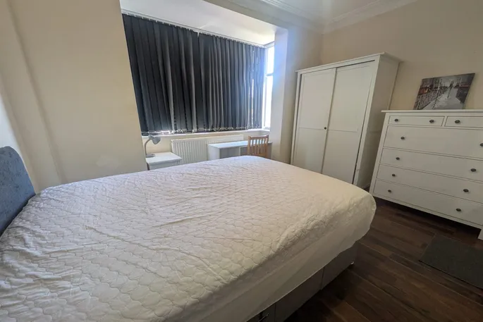 Room City Road in Nottingham
