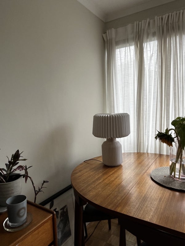 Room The Avenue in Greater London