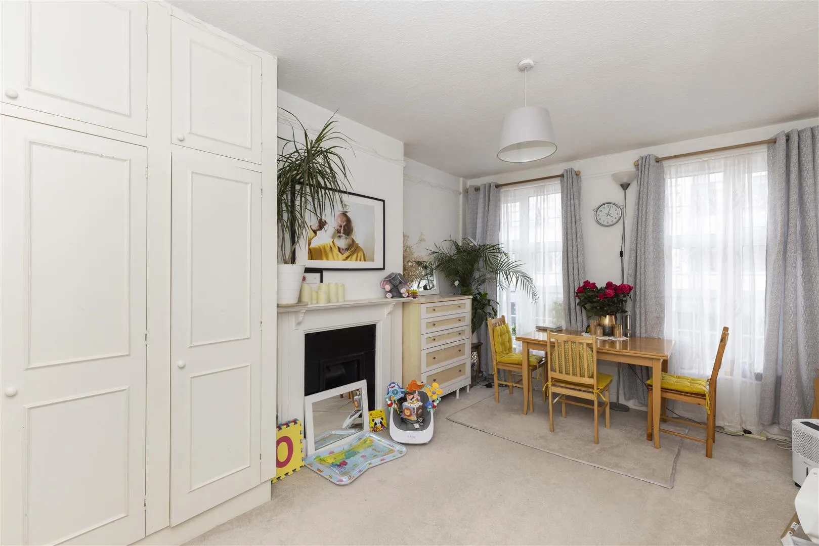 House Penrhyn Crescent in Greater London