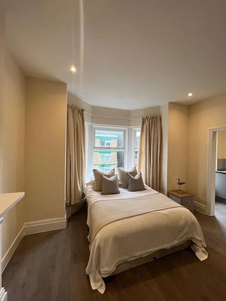 Room Brook Street in Luton