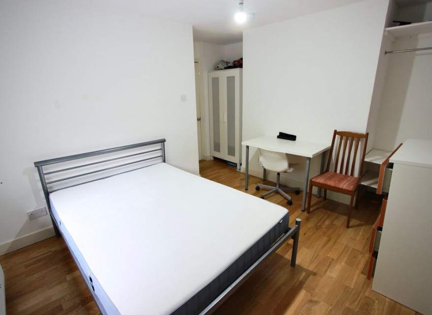 Room Goldings Crescent in Welwyn Hatfield
