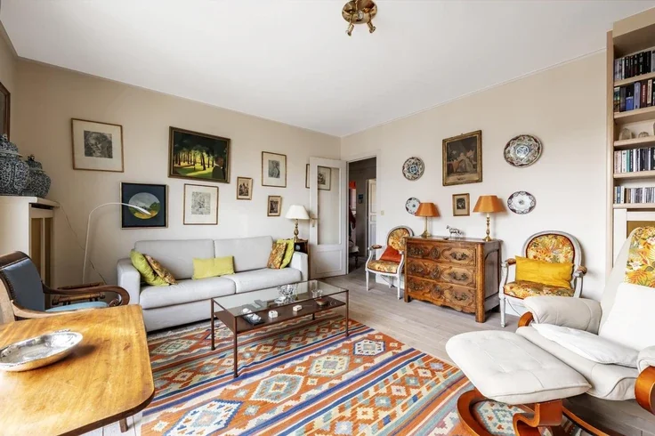 Flat Rue Paul Barruel in Paris