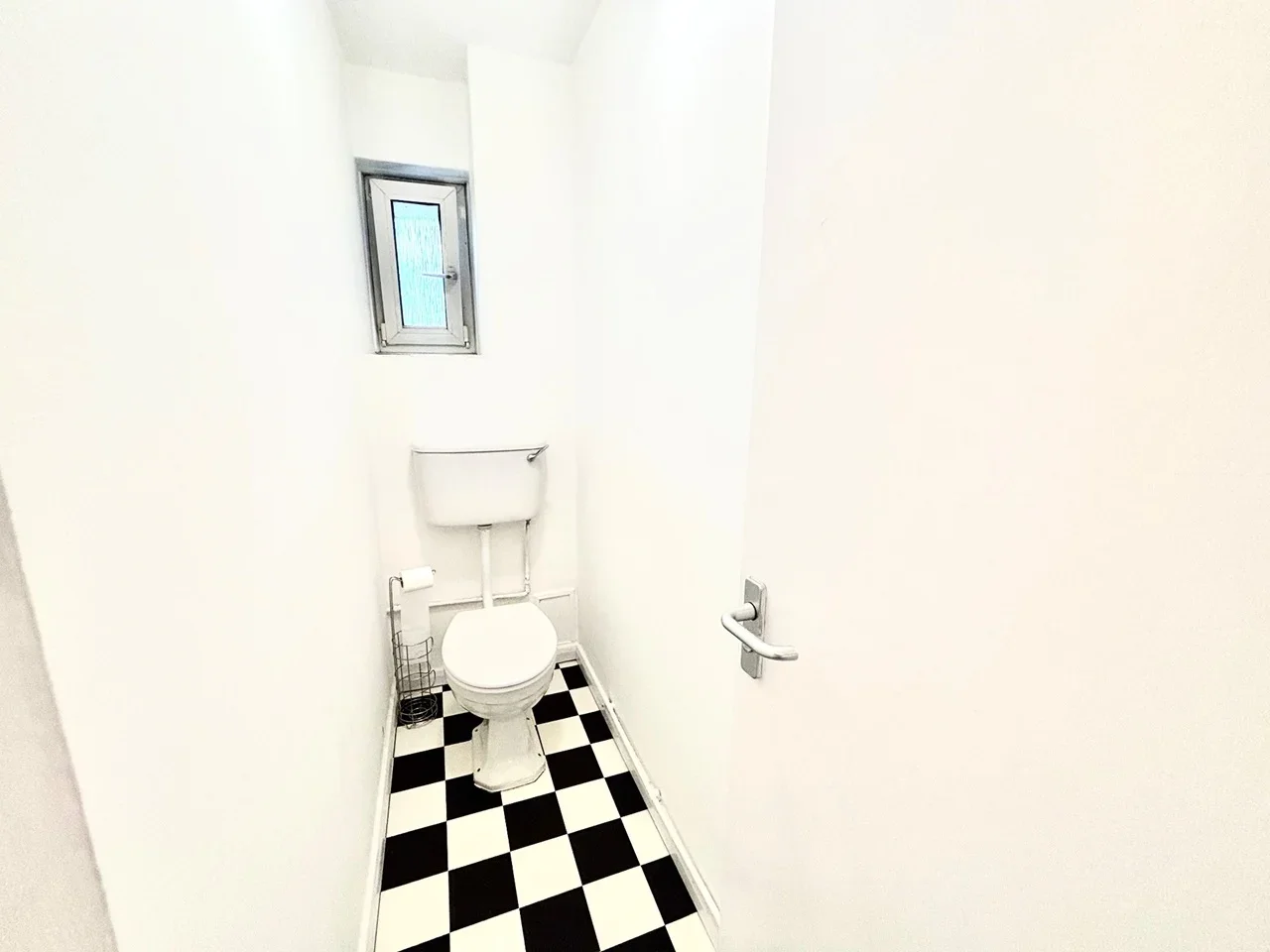 Flat Winterfold Close in Greater London