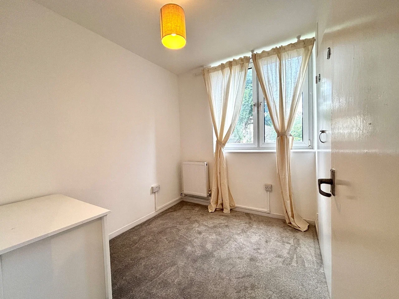 Flat Winterfold Close in Greater London
