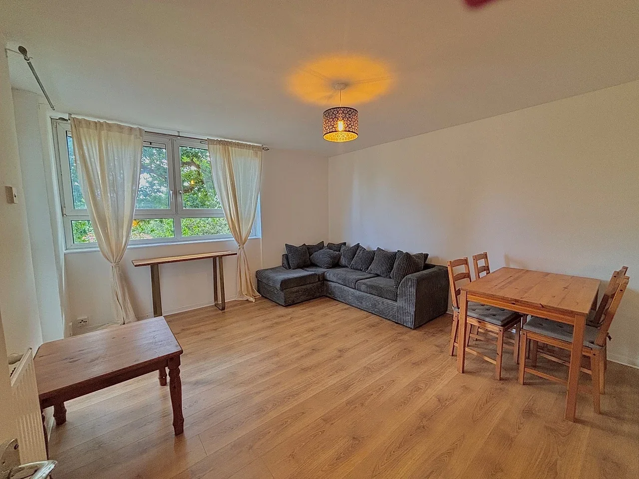 Flat Winterfold Close in Greater London