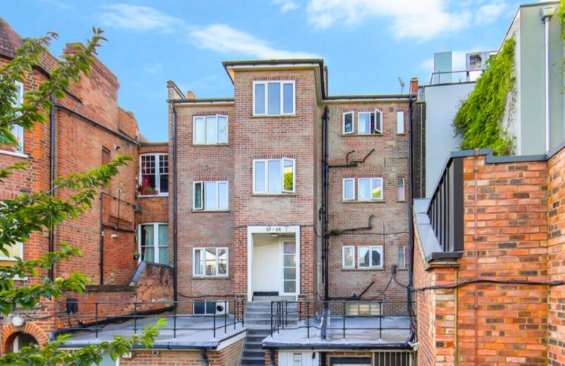 Room Fairfield Gardens in Greater London