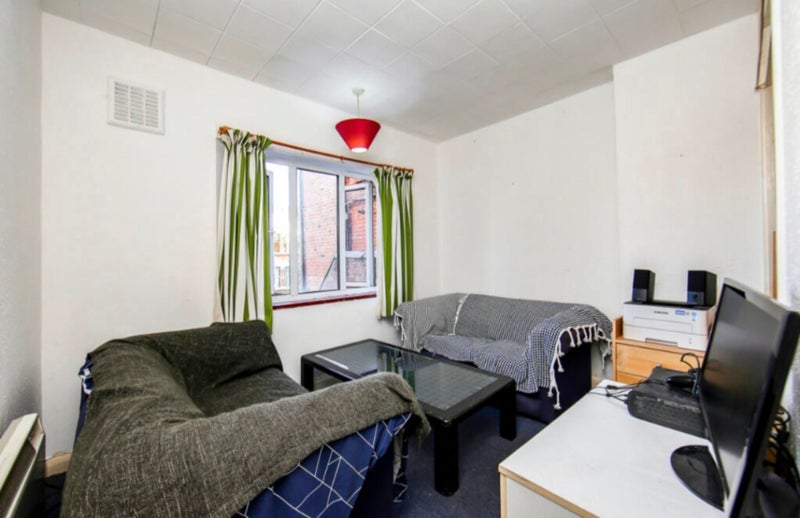 Room Fairfield Gardens in Greater London