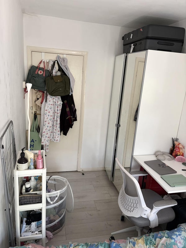 Room Clapham Road Estate in Greater London