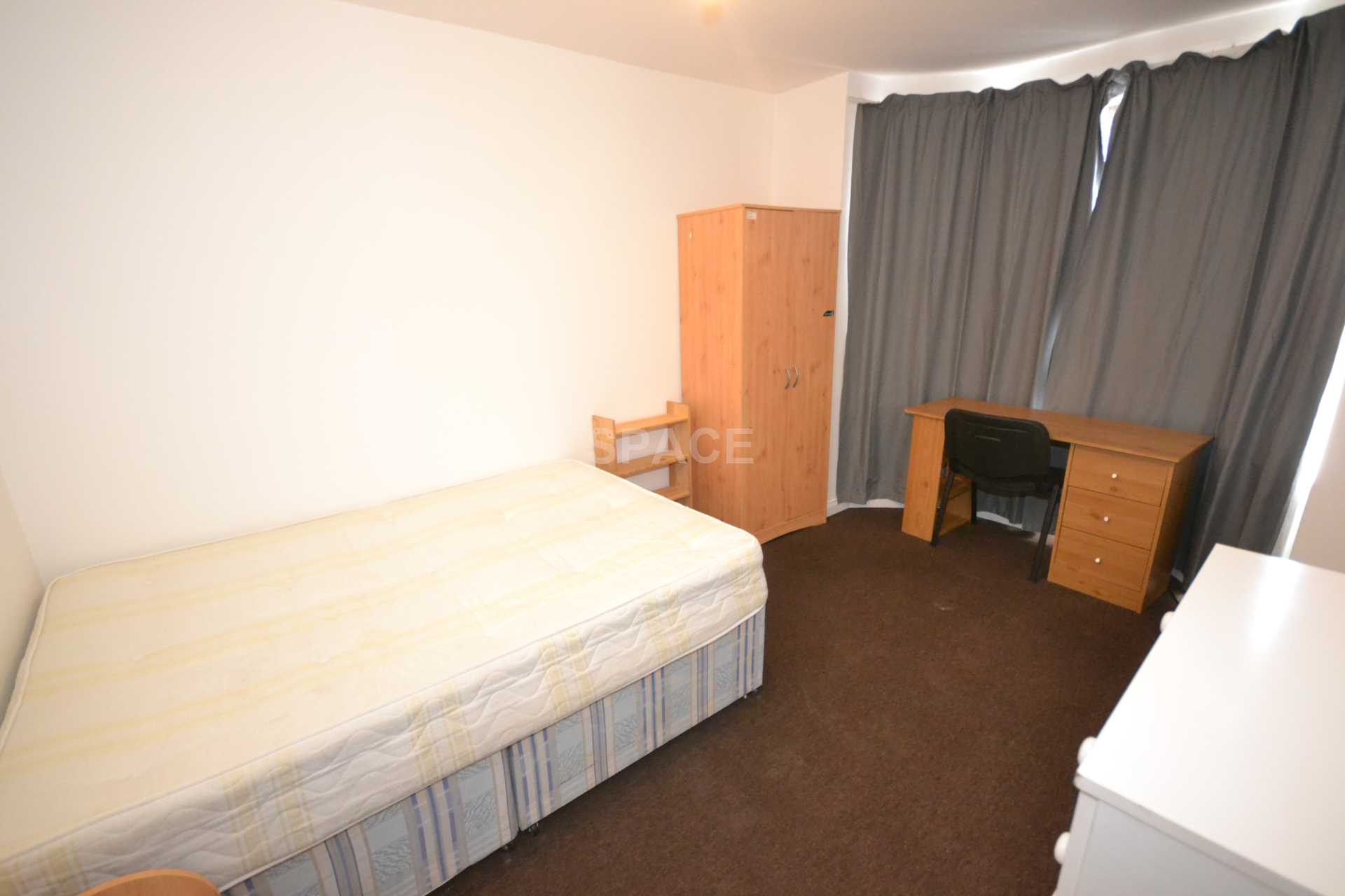 Flat Grange Avenue in Reading