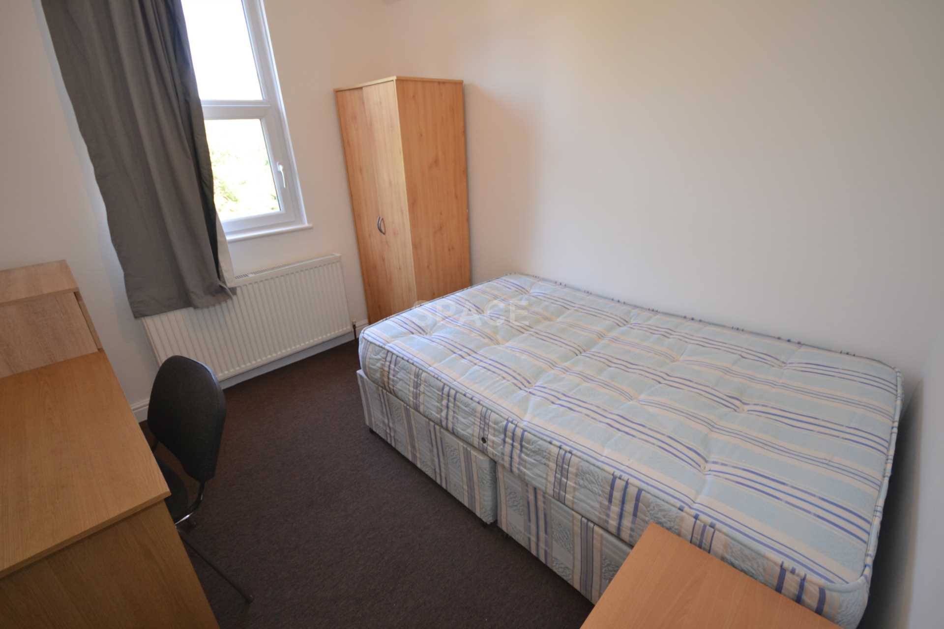 Flat Grange Avenue in Reading