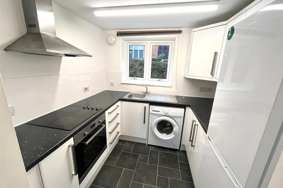 Flat Hollow Stone in Nottingham