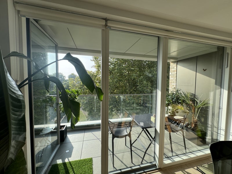 Room Harper Road in Greater London