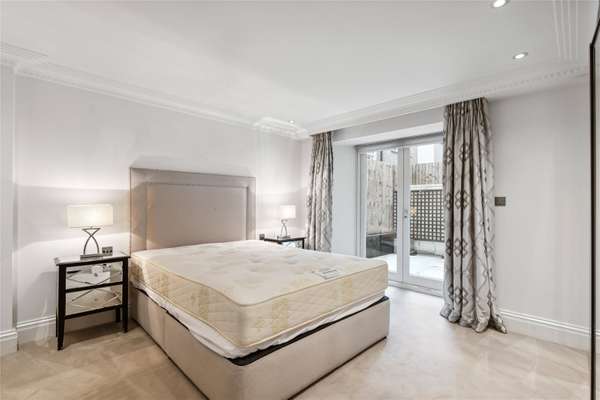Flat Lancaster Gate in City of Westminster