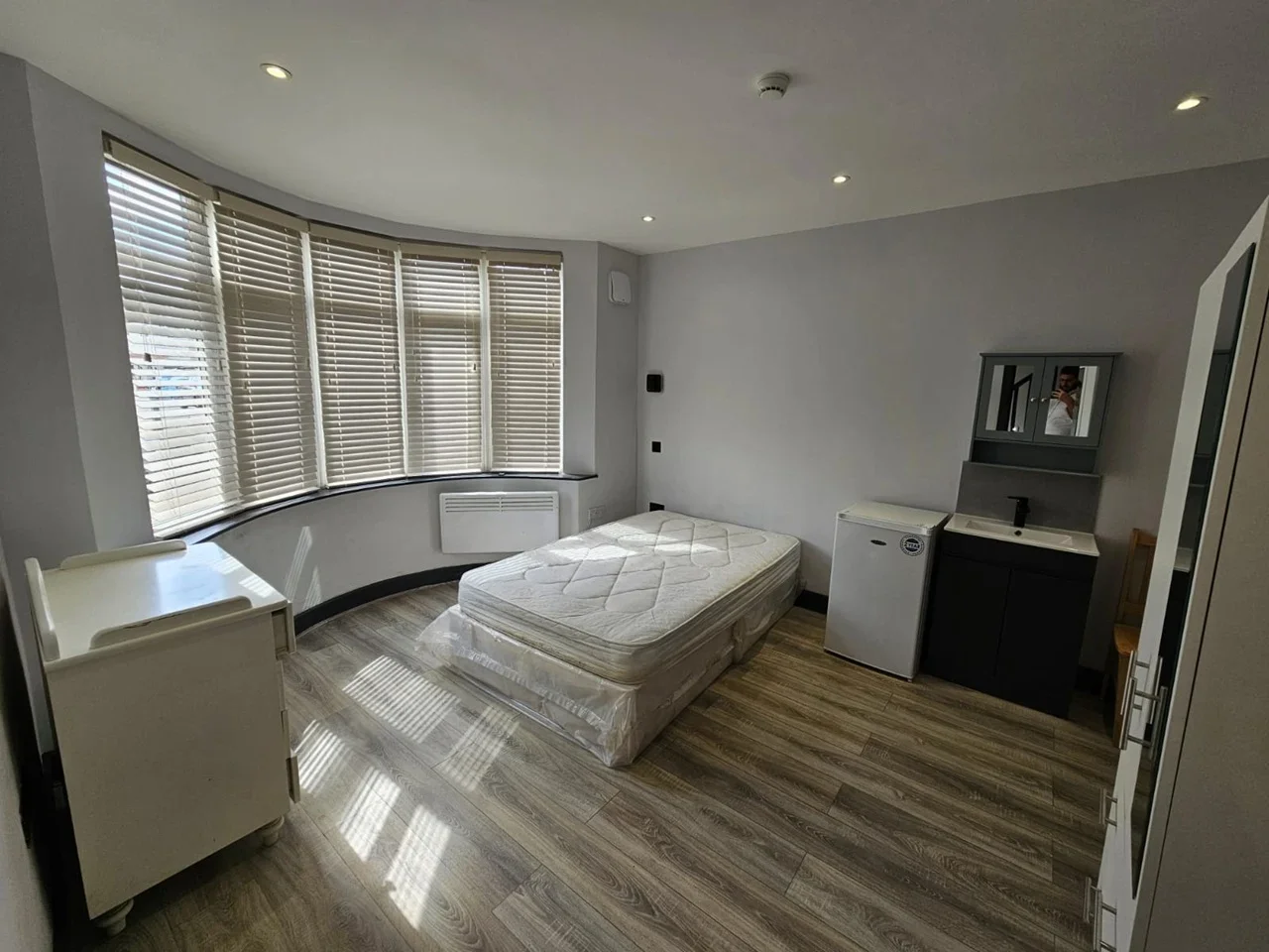 Flat Aberfoyle Road in Greater London