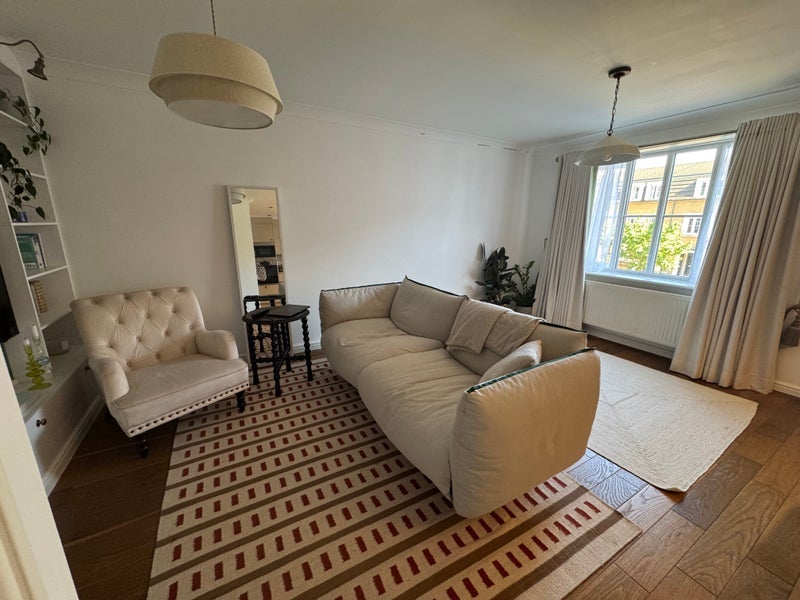 Room Monnery Road in Greater London