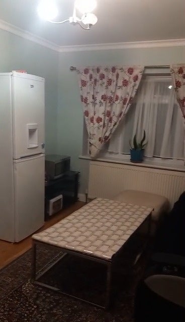 Room Roedean Avenue in Greater London