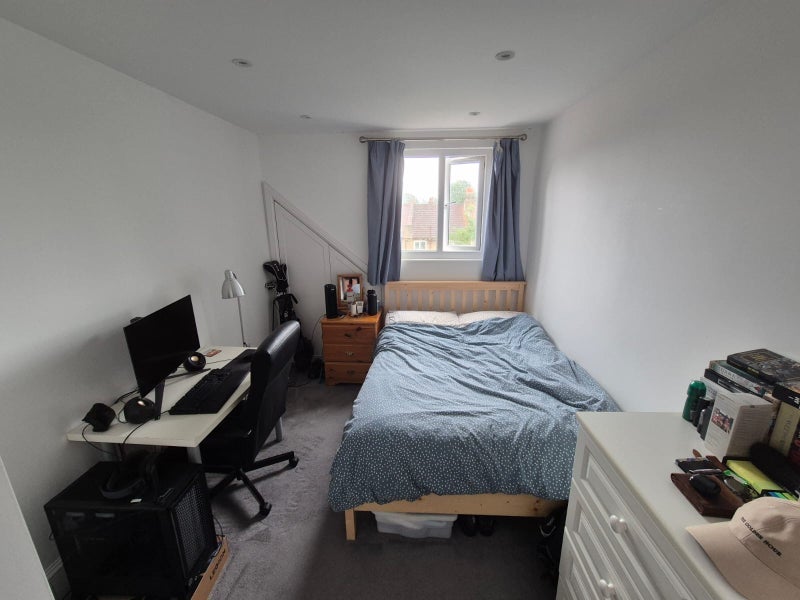 Room Torridge Road in Greater London