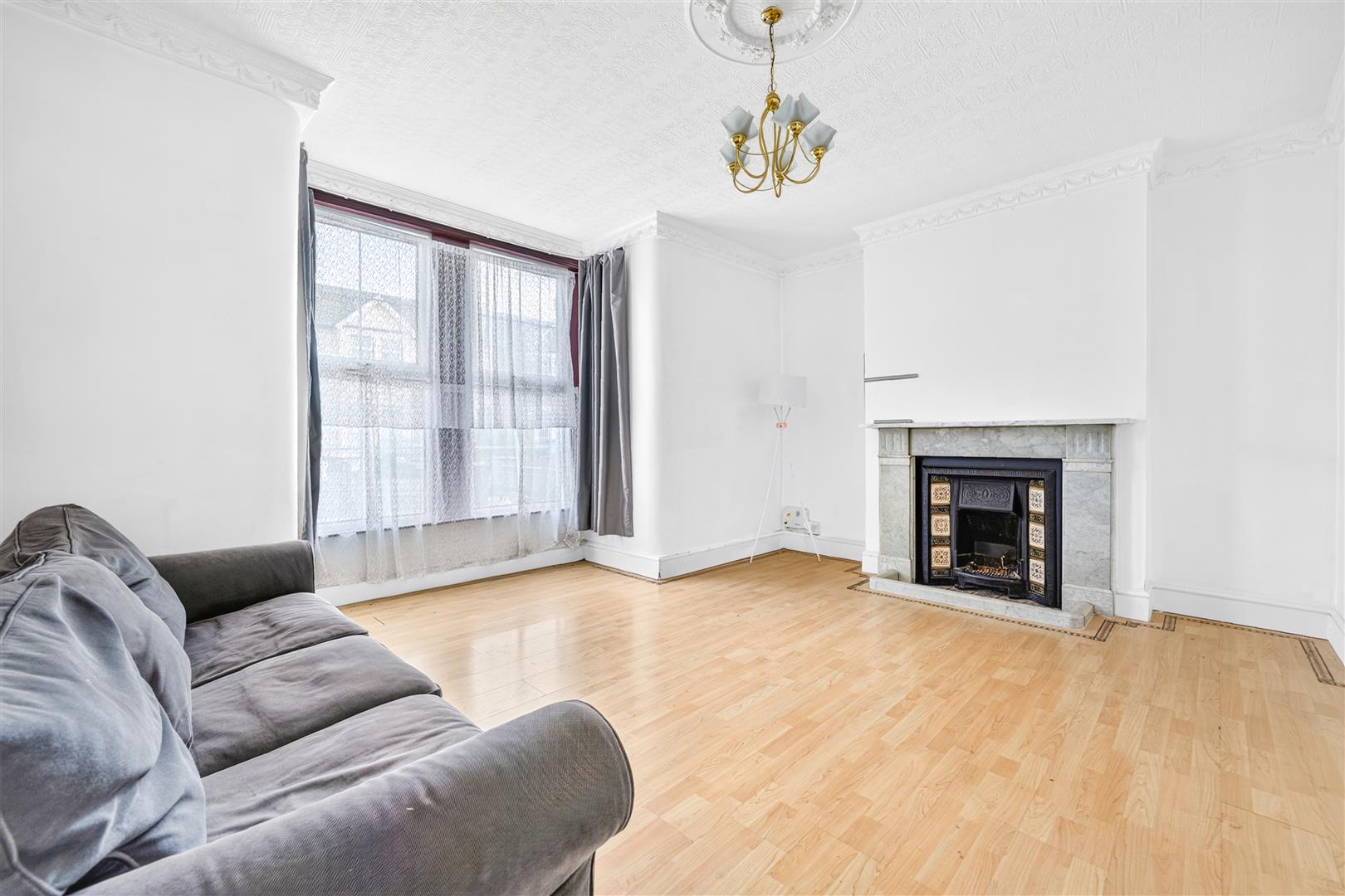Flat Airthrie Road in Greater London