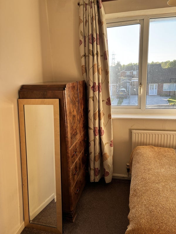 Room Valley Road in Trafford