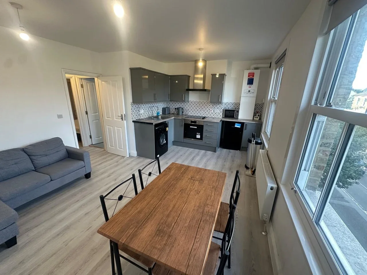 Flat Graham Road in Greater London