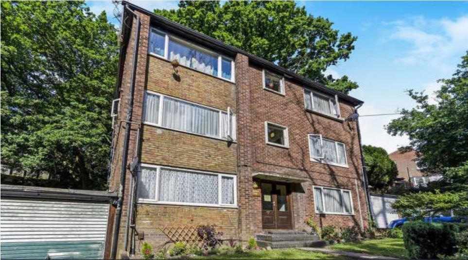 Flat Wright's Hill in Southampton