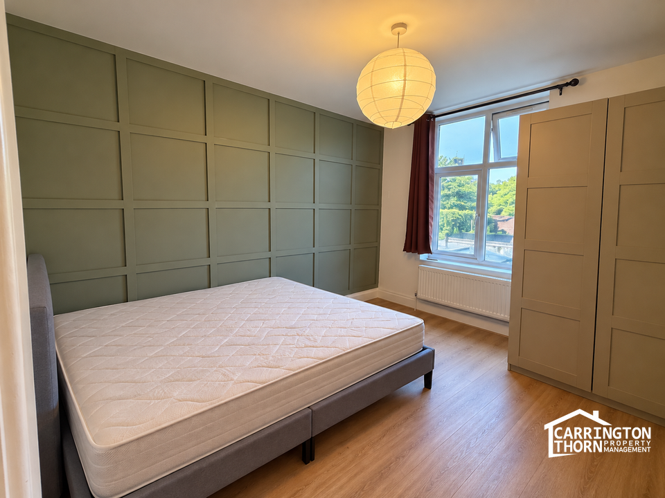 Room Water Lane in Greater London