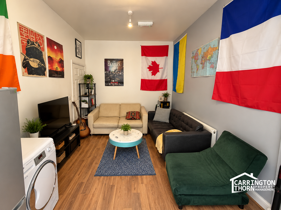 Room Water Lane in Greater London