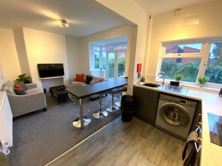Flat Poplar Grove in Newcastle-under-Lyme