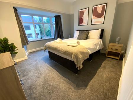 Flat Poplar Grove in Newcastle-under-Lyme