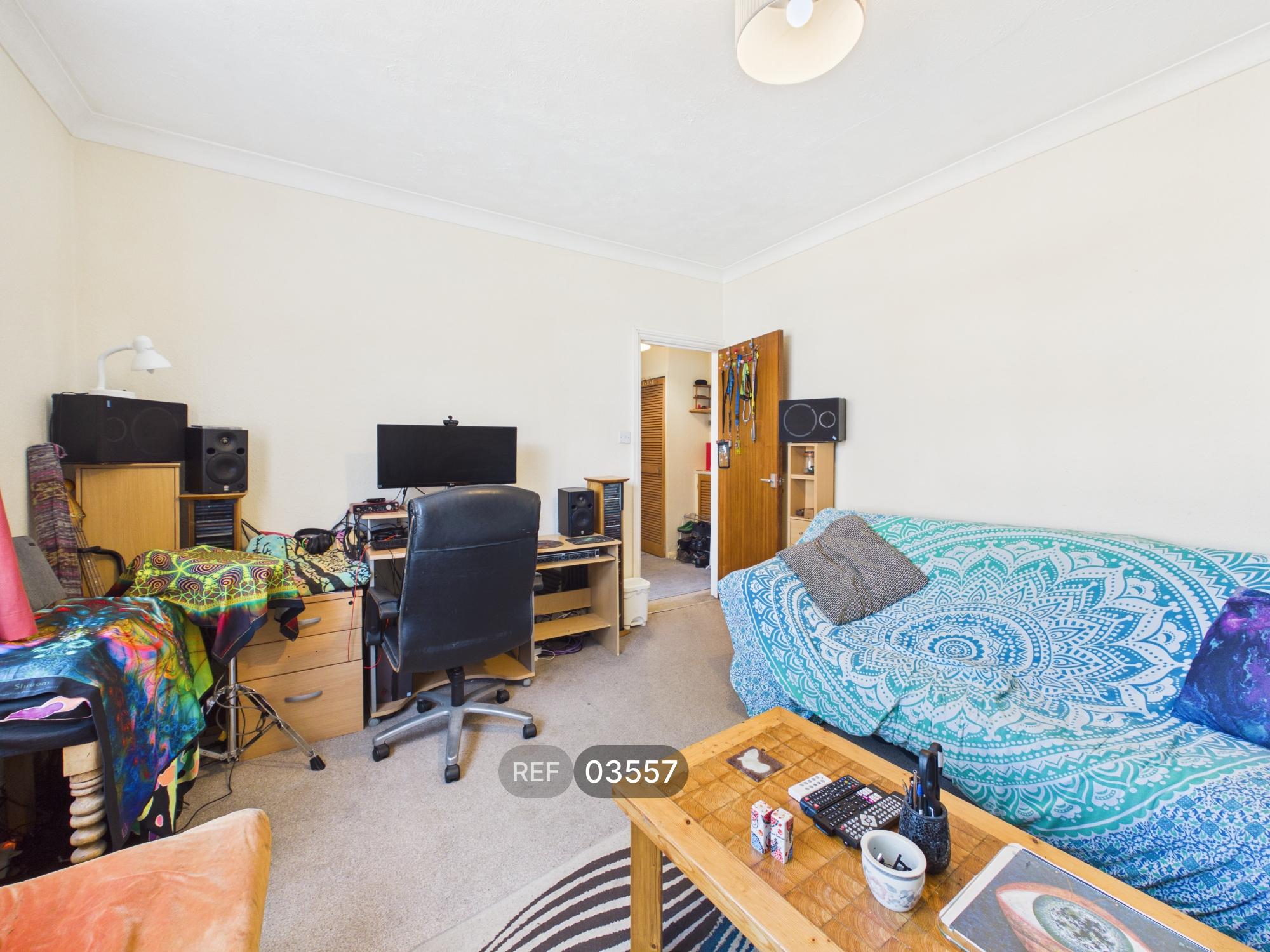 Flat Freshfield Road in Brighton
